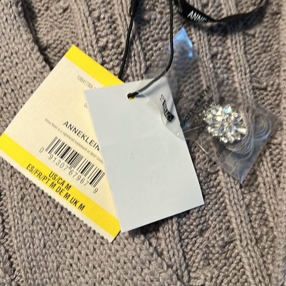 🛑 1 hour sale. Anne Klein, cardigan sweater, medium, bling buttons - Picture 5 of 8
